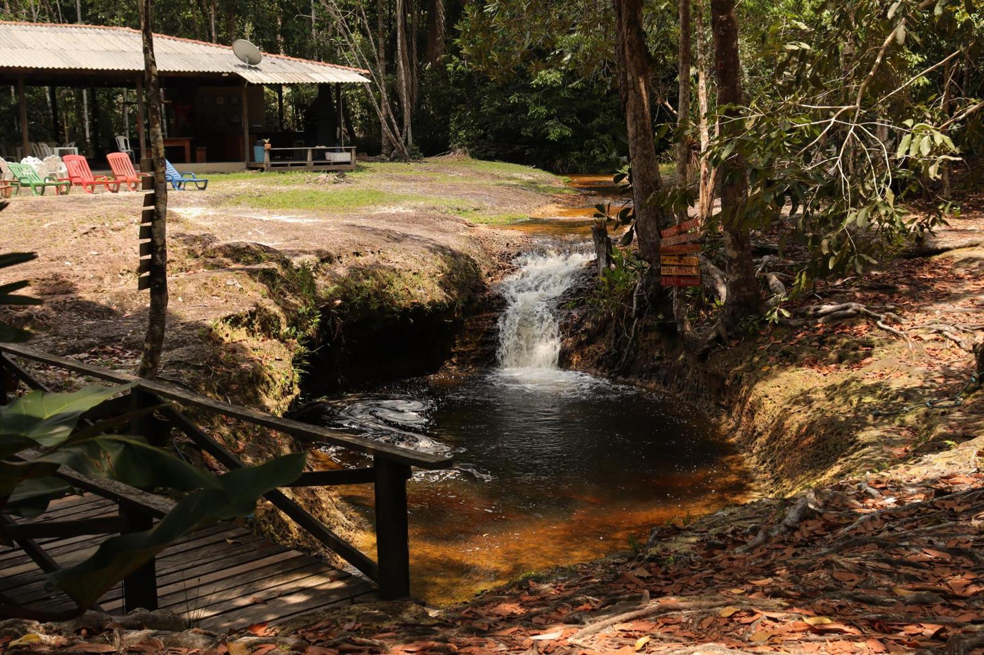 Pousada Paraiso Do Calango Azul 菲格雷多总统镇 外观 照片